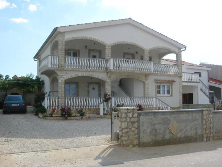 Apartmani Stjepan Veselko Vir Εξωτερικό φωτογραφία